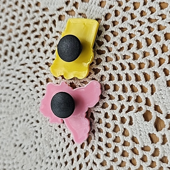 Sanrio Characters crock charms set of 2 New - Picture 2 of 2